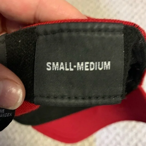 Calgary Flames hat - Picture 4 of 4